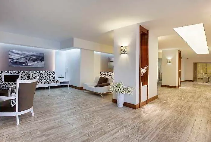 Szálloda Gabrali & 3*